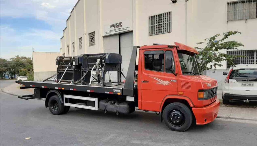 Guincho na Avenida Educador Paulo Freire  